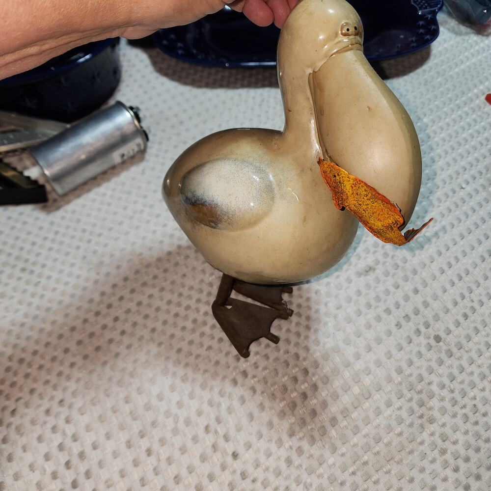 WILFORD & LEE 10" CERAMIC AND METAL PELICAN
